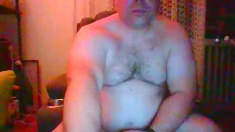 Snapshot of bondsuckslut chatting on January 2025 09:46:02 PM borntosuck online show from January 2025 09:46:02 PM