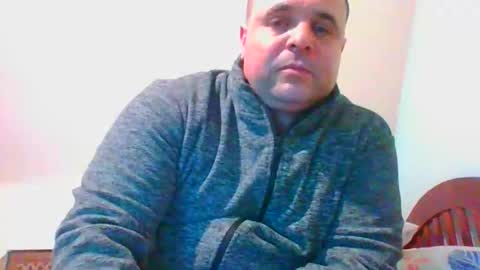 Snapshot of bondsuckslut chatting on January 2026 06:44:01 PM borntosuck online show from January 2026 06:44:01 PM