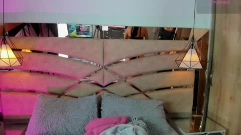 Snapshot of bonet_iris chatting on May 2026 11:03:02 AM bonet_iris online show from May 2026 11:03:02 AM