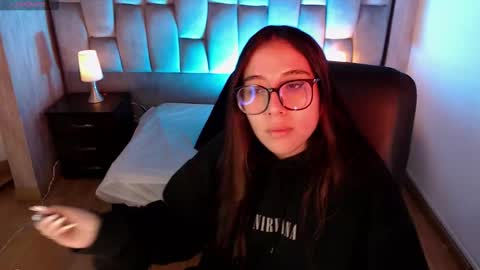 bonnali_lune online show from February 2026 12:58:02 PM