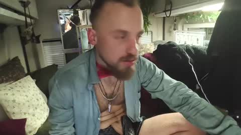 Bonnie and Clyde online show from November 2025 03:50:01 AM