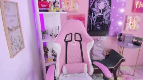 Bonnie online show from October 2025 02:04:02 PM