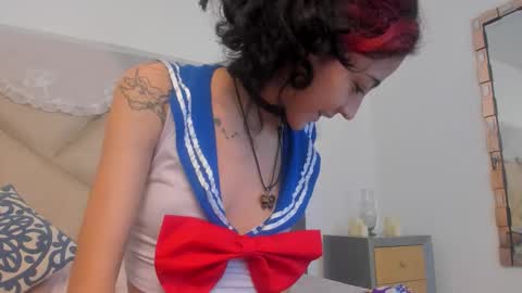 Snapshot of bonniecute_ chatting on October 2025 12:25:02 AM online show from October 2025 12:25:02 AM