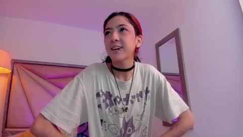 Snapshot of bonniecute_ chatting on November 2025 11:47:01 PM online show from November 2025 11:47:01 PM