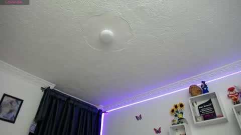 Soffy Brooks Independent model online show from April 2026 05:46:01 AM