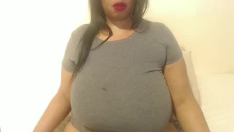 Snapshot of boobyqueen24 chatting on October 2025 05:11:02 AM boobyqueen online show from October 2025 05:11:02 AM