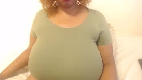 Snapshot of boobyqueen24 chatting on January 2026 12:42:01 PM boobyqueen online show from January 2026 12:42:01 PM