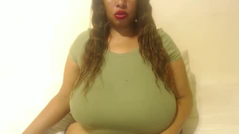 Snapshot of boobyqueen24 chatting on February 2026 05:22:02 PM boobyqueen online show from February 2026 05:22:02 PM