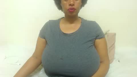 Snapshot of boobyqueen24 chatting on March 2026 08:38:01 PM boobyqueen online show from March 2026 08:38:01 PM
