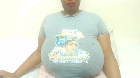 Snapshot of boobyqueen24 chatting on March 2026 05:54:01 PM boobyqueen online show from March 2026 05:54:01 PM