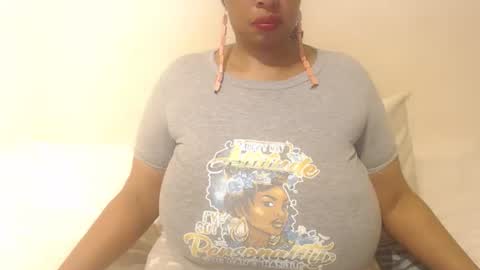 Snapshot of boobyqueen24 chatting on March 2026 07:29:01 PM boobyqueen online show from March 2026 07:29:01 PM