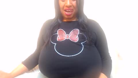 Snapshot of boobyqueen24 chatting on June 2026 05:25:01 PM boobyqueen online show from June 2026 05:25:01 PM
