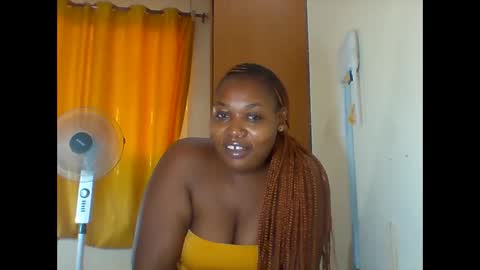 Snapshot of booty_panther chatting on January 2025 05:32:01 AM sandrah online show from January 2025 05:32:01 AM