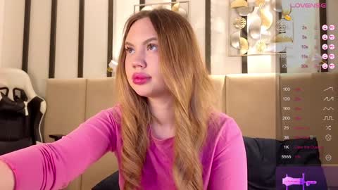 Snapshot of bootytrisha chatting on December 2024 03:00:01 AM Trisha online show from December 2024 03:00:01 AM