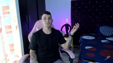 Snapshot of booyhott_ chatting on November 2025 07:02:02 PM booyhott_ online show from November 2025 07:02:02 PM