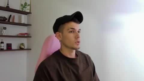 Snapshot of booyhott_ chatting on December 2025 06:56:01 PM booyhott_ online show from December 2025 06:56:01 PM