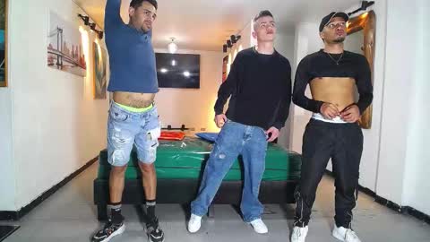 THOMAS AND DAMIAND online show from November 2025 04:22:02 PM