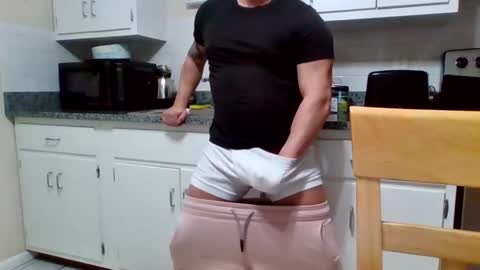 Snapshot of bosslife505050 chatting on February 2025 11:45:01 PM The Italian Boss  online show from February 2025 11:45:01 PM