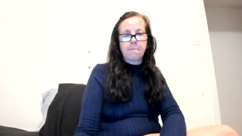 Bossy Peach Goddess online show from July 2026 11:04:01 AM