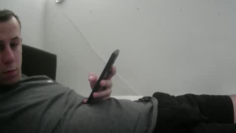 Snapshot of botisz01 chatting on November 2025 07:04:01 PM botisz01 online show from November 2025 07:04:01 PM