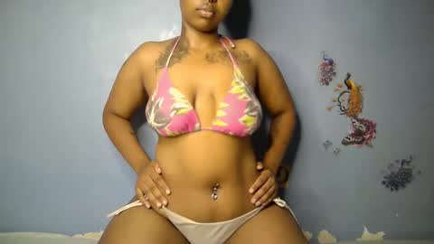 botty_queen online show from April 2026 10:23:02 PM