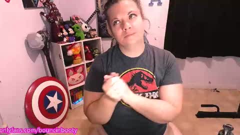 Pumpkin Butt online show from November 2025 07:36:01 PM