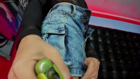 Snapshot of bouncing_bunnyxxx69 chatting on November 2025 05:54:01 AM bouncing_bunnyxxx69 online show from November 2025 05:54:01 AM