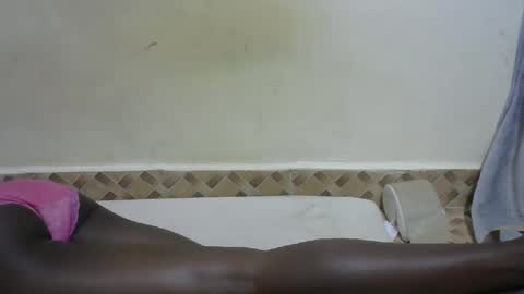 Snapshot of bouncy_vee chatting on March 2025 07:45:02 PM bouncy_vee online show from March 2025 07:45:02 PM