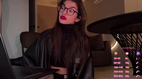 Snapshot of bowtorina chatting on March 2025 05:29:01 PM Brat and Confident  Real Femdon Not for everyone  online show from March 2025 05:29:01 PM