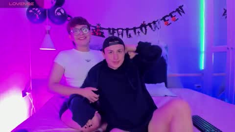 boy2boy_aheat online show from October 2025 01:14:01 PM