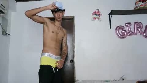 boy_horny_dirty online show from September 2025 07:25:02 PM