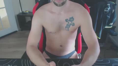 boy_t0y89 online show from February 2025 11:23:02 AM