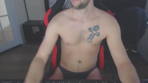 boy_t0y89 online show from March 2025 03:20:01 PM