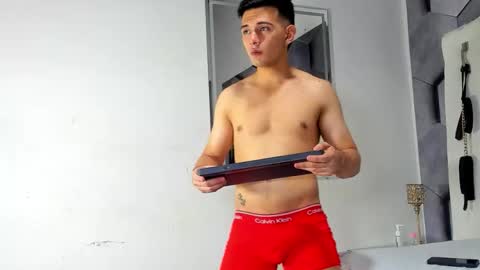 Snapshot of boyhot_mio chatting on February 2026 02:52:01 AM boyhot_mio online show from February 2026 02:52:01 AM