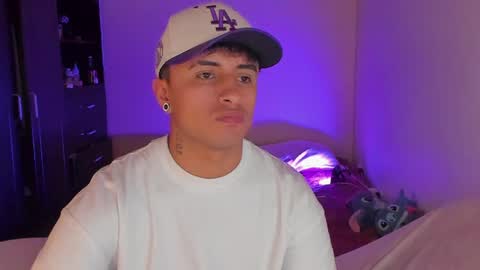 Snapshot of boylatin_777 chatting on April 2026 04:42:02 PM miguel online show from April 2026 04:42:02 PM