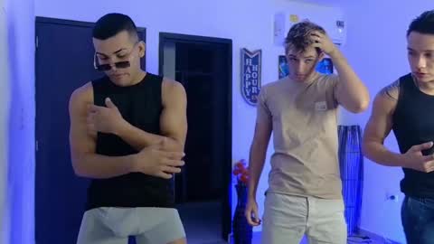 Snapshot of boysgang_sex chatting on November 2025 11:31:02 AM Angelo Mark Fernando Taylor online show from November 2025 11:31:02 AM