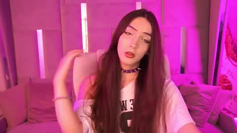 Nova online show from November 2025 10:43:02 PM