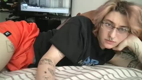 Snapshot of boywithbug chatting on February 2025 04:21:01 PM boywithbug online show from February 2025 04:21:01 PM