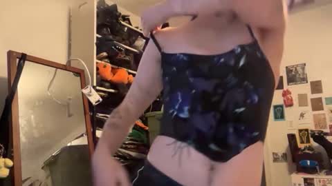 boywithbug online show from February 2026 11:14:01 PM