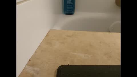 Snapshot of bp197869 chatting on October 2025 04:35:02 AM CAM2CAM LOVE JUST TO HAVE FUN online show from October 2025 04:35:02 AM