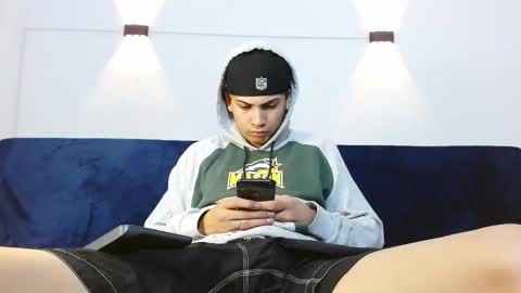 Snapshot of br4ndon_cooper chatting on October 2025 04:17:02 PM Brandon online show from October 2025 04:17:02 PM