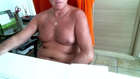 Snapshot of braccobald chatting on March 2025 10:28:02 AM Braccobald online show from March 2025 10:28:02 AM