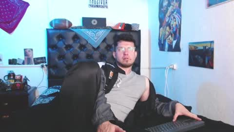 Snapshot of brad_hot_boy chatting on March 2025 06:59:02 PM brad hot boy online show from March 2025 06:59:02 PM