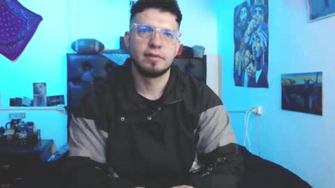 Snapshot of brad_hot_boy chatting on November 2025 03:57:02 PM brad hot boy online show from November 2025 03:57:02 PM