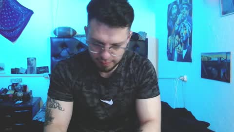 Snapshot of brad_hot_boy chatting on November 2025 03:59:01 PM brad hot boy online show from November 2025 03:59:01 PM