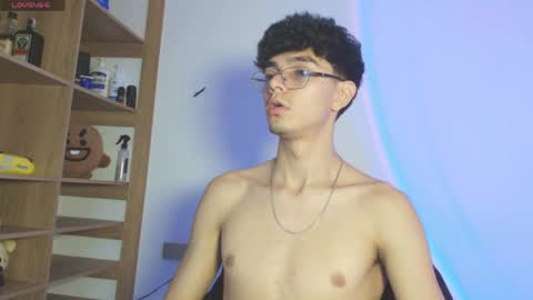 brad_lee_ online show from June 2026 12:17:01 AM