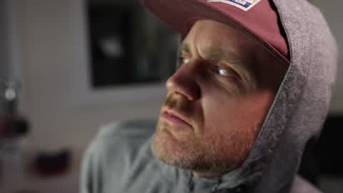 Snapshot of bradbronton chatting on December 2024 04:45:02 AM BradBronton online show from December 2024 04:45:02 AM