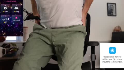 Snapshot of bradbronton chatting on December 2024 03:10:01 PM BradBronton online show from December 2024 03:10:01 PM