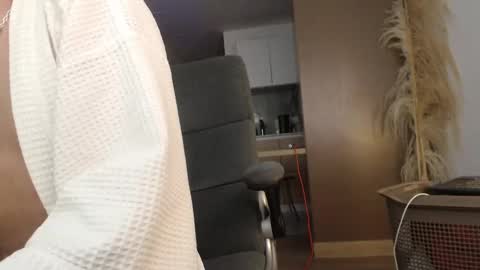 Bradley online show from February 2025 05:11:02 AM