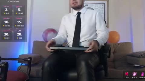 Snapshot of bradleycolton chatting on December 2025 02:58:02 PM Bradley Colton Independ Model online show from December 2025 02:58:02 PM